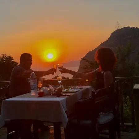 Montenegro Hotel *