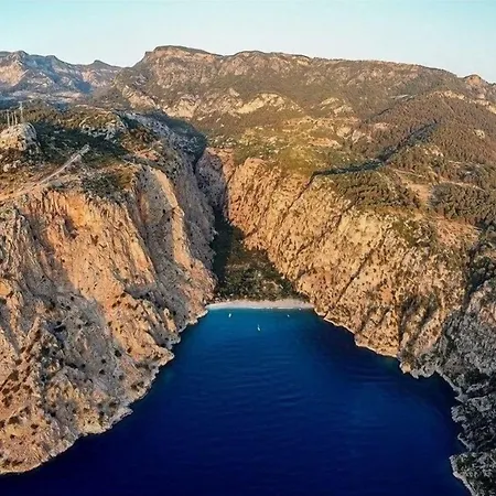 Montenegro * Faralya