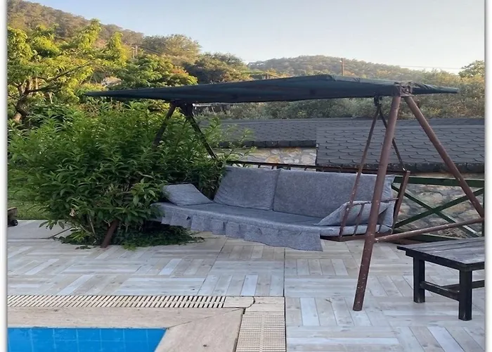 Montenegro * Faralya